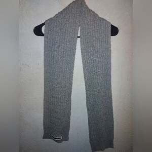 Simplicity Light Gray Knit Scarf